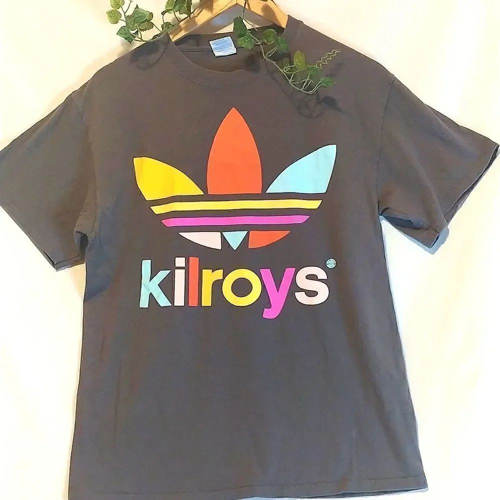 Port & Company. Graphic T-shirt. Size medium. Gender Neutral.